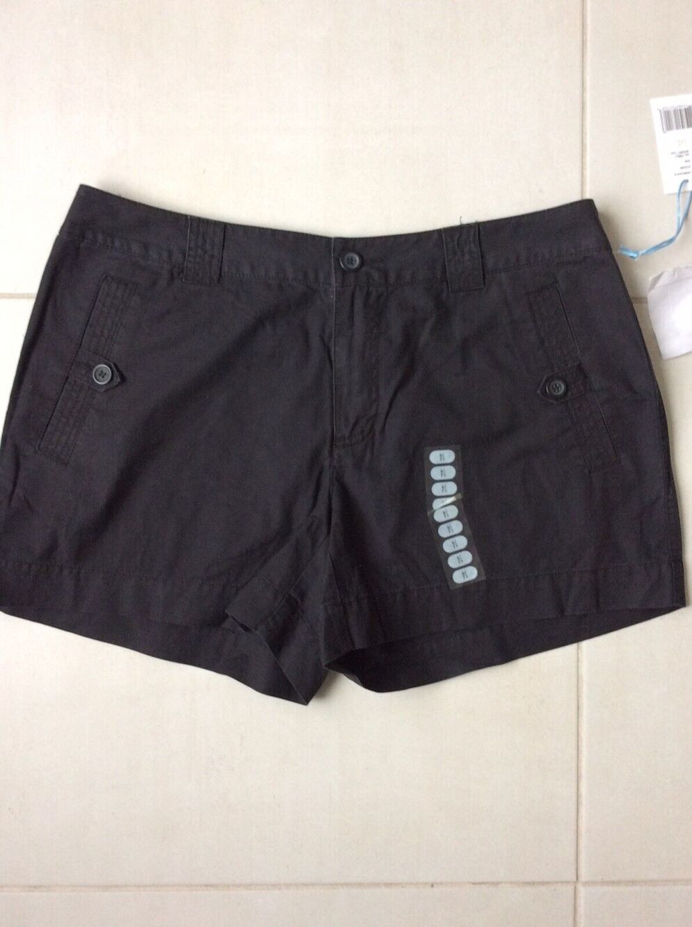 Liz Wear Twill Shorts Mid Rise Classic Minimalist Clean Girl Preppy Summer